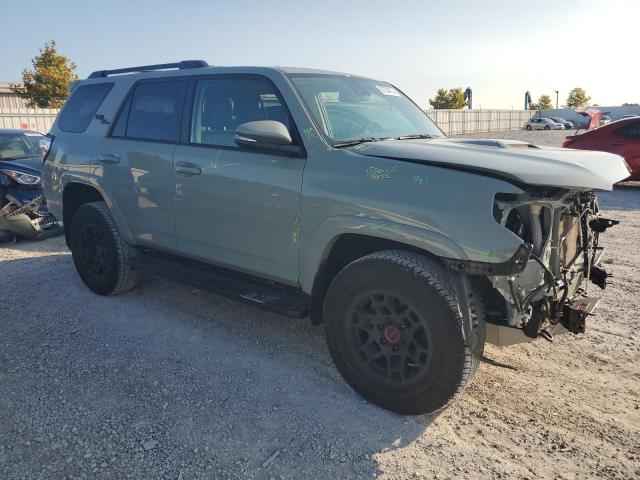 Photo 4 from auction – 2022 TOYOTA 4RUNNER with VIN JTERU5JR7N6041831