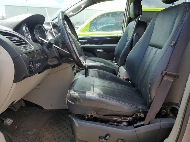 Photo 7 from auction – 2016 CHRYSLER TOWN & COU with VIN 2C4RC1BG8GR198230