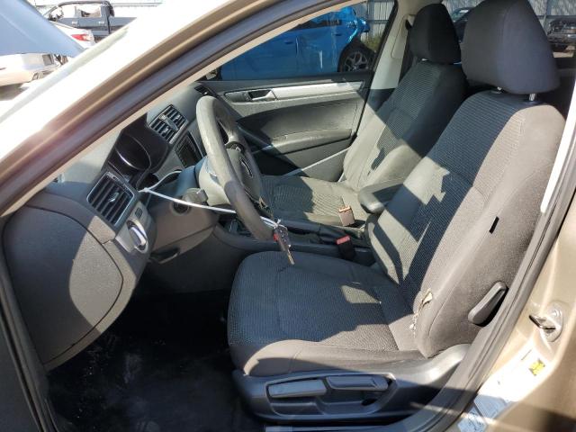 Photo 7 from auction – 2016 VOLKSWAGEN PASSAT S with VIN 1VWAT7A35GC039086