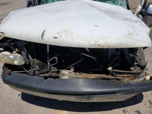Photo 11 from auction – 2002 CHEVROLET SILVERADO with VIN 2GCEC19V921336111