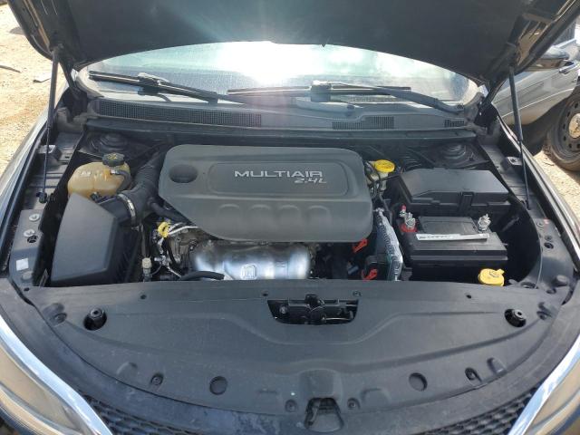 Photo 11 from auction – 2015 CHRYSLER 200 LIMITE with VIN 1C3CCCAB3FN602963