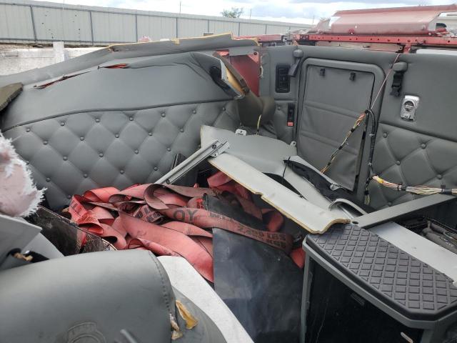 Photo 6 from auction – 2017 KENWORTH CONSTRUCTI with VIN 1XKZDP9X4HJ988740