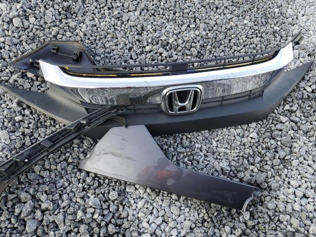 Photo 12 from auction – 2017 HONDA CIVIC LX with VIN 2HGFC2F52HH563897
