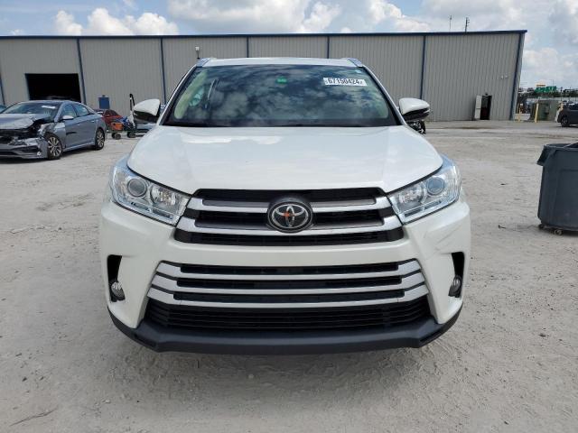 Photo 5 from auction – 2019 TOYOTA HIGHLANDER with VIN 5TDKZRFH5KS564923