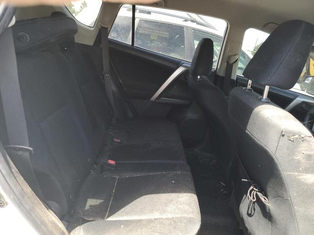 Photo 11 from auction – 2018 TOYOTA RAV4 LE with VIN JTMBFREV3JJ733008
