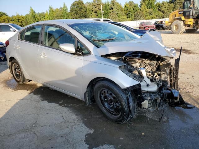 Photo 4 from auction – 2017 KIA FORTE LX with VIN 3KPFK4A71HE053882