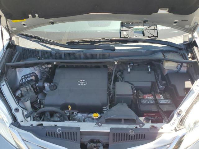 Photo 12 from auction – 2015 TOYOTA SIENNA LE with VIN 5TDKK3DC8FS686139