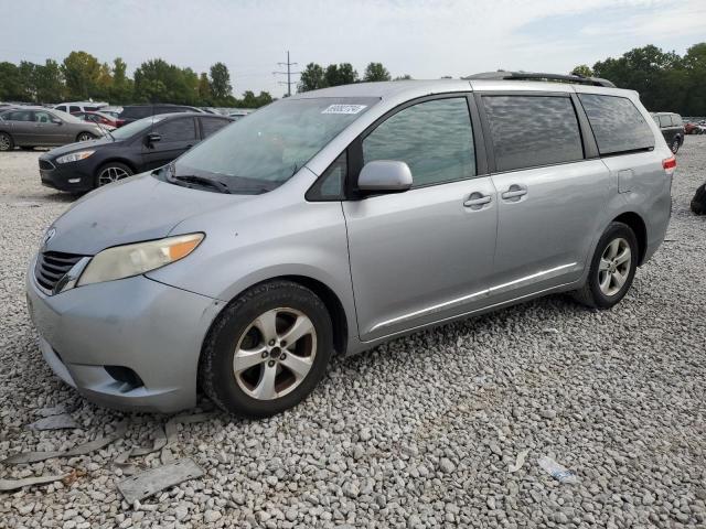 TOYOTA SIENNA LE 2011 z numerem VIN 5TDKK3DC2BS101341 - Zdjęcie z aukcji
