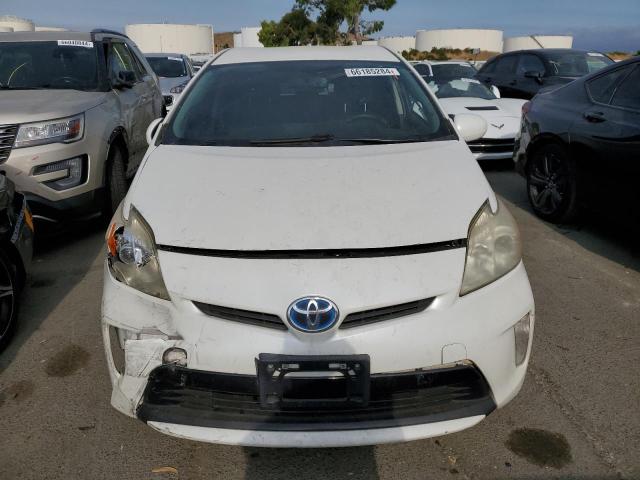 Photo 5 from auction – 2013 TOYOTA PRIUS with VIN JTDKN3DU2D5583236