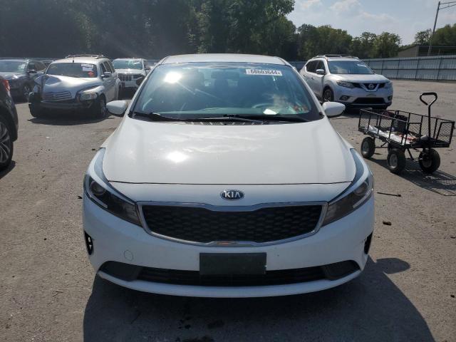 Foto 5 de la subasta – 2017 KIA FORTE LX con VIN 3KPFK4A74HE129191