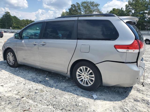 Photo 2 from auction – 2011 TOYOTA SIENNA XLE with VIN 5TDYK3DC4BS036261