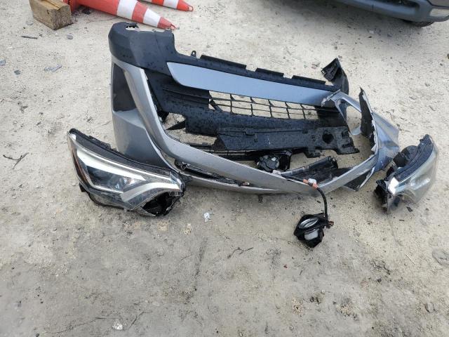 Photo 13 from auction – 2018 TOYOTA RAV4 LIMIT with VIN 2T3YFREV5JW450119