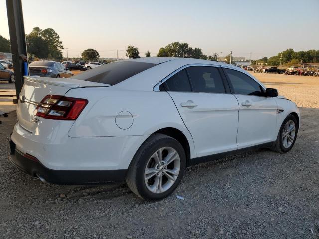 Photo 3 from auction – 2015 FORD TAURUS SEL with VIN 1FAHP2E82FG206077