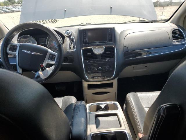 Photo 8 from auction – 2014 CHRYSLER TOWN & COU with VIN 2C4RC1BGXER169714