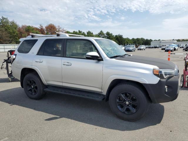 Photo 4 from auction – 2015 TOYOTA 4RUNNER SR with VIN JTEBU5JRXF5276460