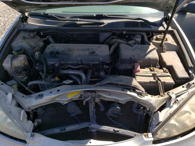 Photo 11 from auction – 2005 TOYOTA CAMRY LE with VIN 4T1BE32K45U557936
