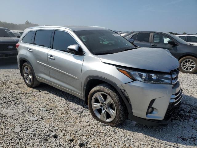 Photo 4 from auction – 2018 TOYOTA HIGHLANDER with VIN 5TDDZRFH6JS891404