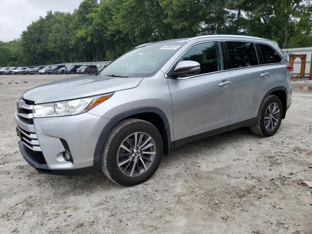 TOYOTA HIGHLANDER 2019 with VIN 5TDJZRFH2KS609392 - Photo from auction