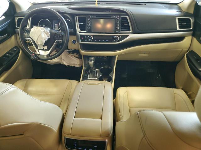Photo 8 from auction – 2018 TOYOTA HIGHLANDER with VIN 5TDJZRFH6JS557411