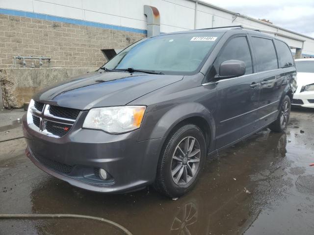 DODGE GRAND CARA 2017 with VIN 2C4RDGCG1HR697208 - Photo from auction