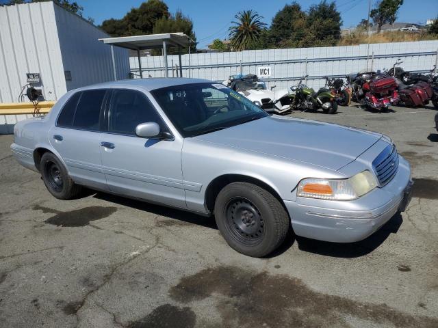Photo 4 from auction – 2000 FORD CROWN VICT with VIN 2FAFP71W4YX119755