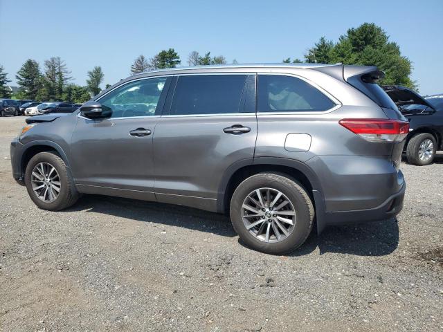 Photo 2 from auction – 2018 TOYOTA HIGHLANDER with VIN 5TDJZRFH1JS561611