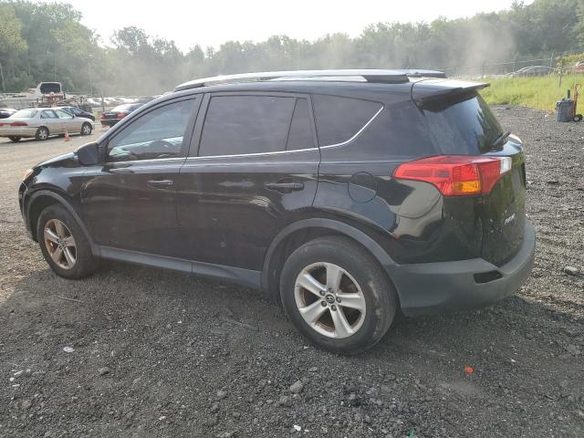 Photo 2 from auction – 2015 TOYOTA RAV4 XLE with VIN 2T3RFREV8FW300095