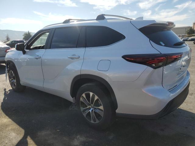 Photo 2 from auction – 2024 TOYOTA HIGHLANDER with VIN 5TDKDRAH4RS051601