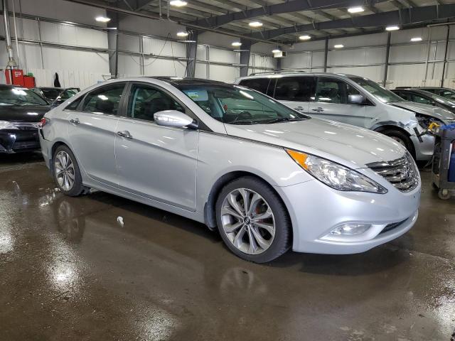 Photo 4 from auction – 2013 HYUNDAI SONATA SE with VIN 5NPEC4ABXDH599079