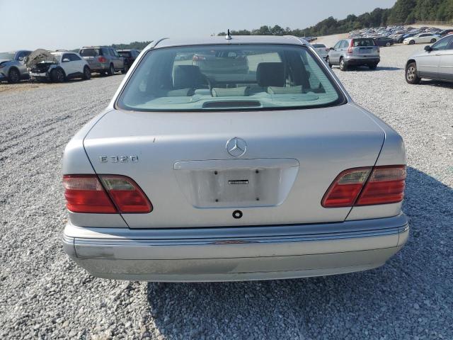 Photo 6 from auction – 2001 MERCEDES-BENZ E 320 with VIN WDBJF65J11B272438