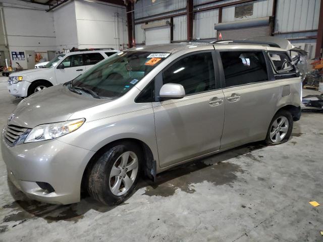 Photo 1 from auction – 2015 TOYOTA SIENNA LE with VIN 5TDKK3DC3FS650794
