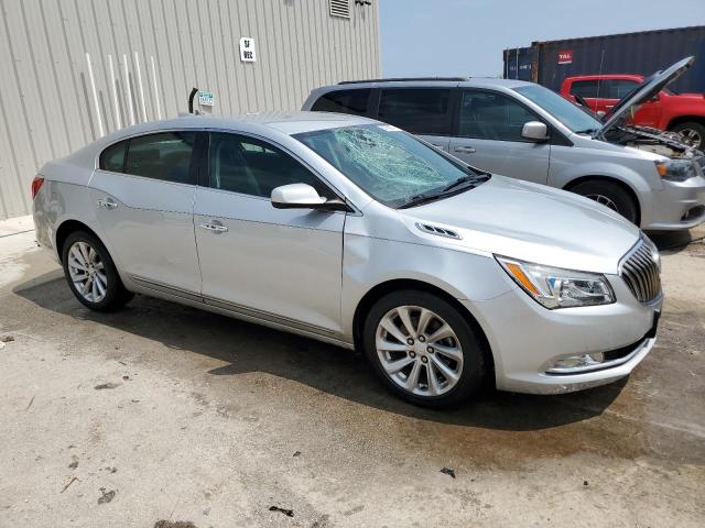 Photo 4 from auction – 2016 BUICK LACROSSE with VIN 1G4GA5G30GF161928