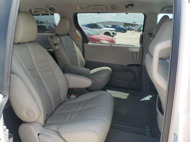 Photo 11 from auction – 2011 TOYOTA SIENNA LE with VIN 5TDKK3DC5BS135564