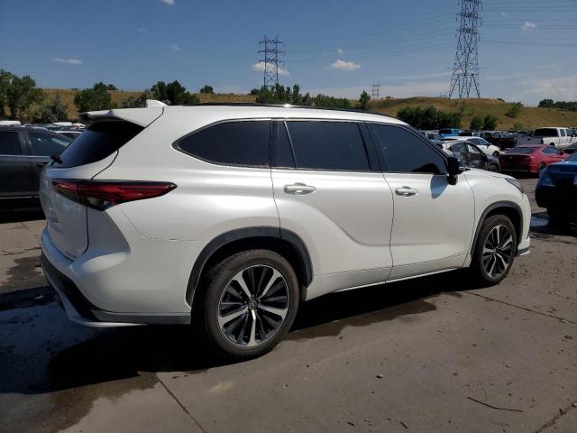 Photo 3 from auction – 2021 TOYOTA HIGHLANDER with VIN 5TDJZRBH2MS106485