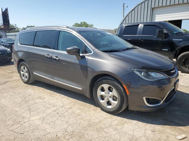 Photo 4 from auction – 2017 CHRYSLER PACIFICA T with VIN 2C4RC1EG2HR708858