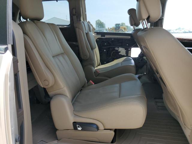 Photo 11 from auction – 2016 CHRYSLER TOWN & COU with VIN 2C4RC1CG4GR160184