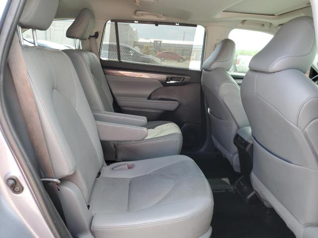 Photo 11 from auction – 2020 TOYOTA HIGHLANDER with VIN 5TDDZRBH8LS021694