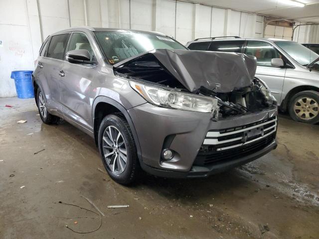 Photo 4 from auction – 2018 TOYOTA HIGHLANDER with VIN 5TDJZRFH3JS539934