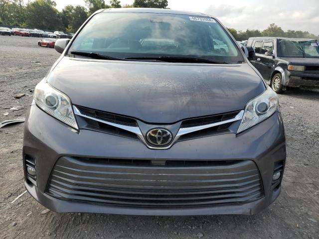 Photo 5 from auction – 2018 TOYOTA SIENNA XLE with VIN 5TDYZ3DC3JS932142