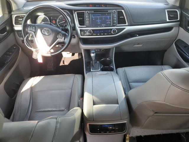 Photo 8 from auction – 2017 TOYOTA HIGHLANDER with VIN 5TDKZRFH9HS192690