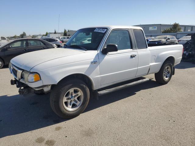 MAZDA B3000 TROY 2000 with VIN 4F4YR16V5YTM28584 - Photo from auction