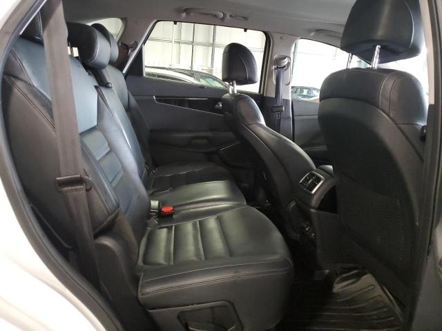 Photo 11 from auction – 2017 KIA SORENTO SX with VIN 5XYPK4A51HG304499
