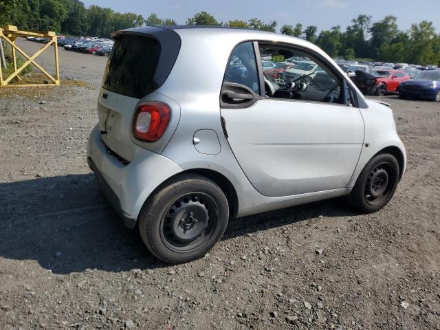 Photo 3 from auction – 2016 SMART FORTWO with VIN WMEFJ5DA1GK124303