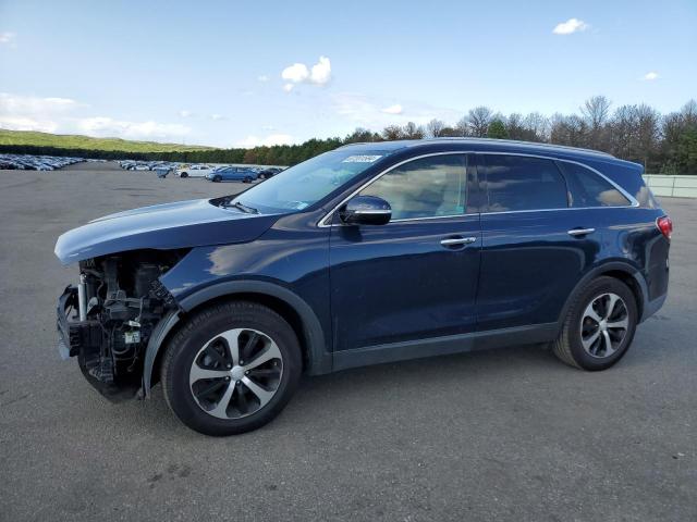 KIA SORENTO EX 2017 with VIN 5XYPHDA57HG303419 - Photo from auction
