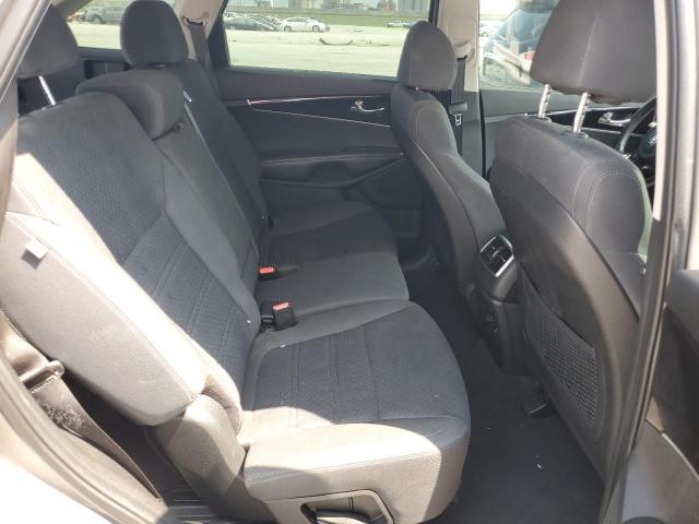 Photo 11 from auction – 2018 KIA SORENTO LX with VIN 5XYPG4A33JG405968