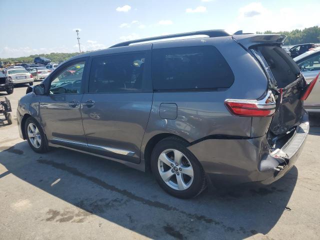 Photo 2 from auction – 2018 TOYOTA SIENNA LE with VIN 5TDKZ3DC5JS923674