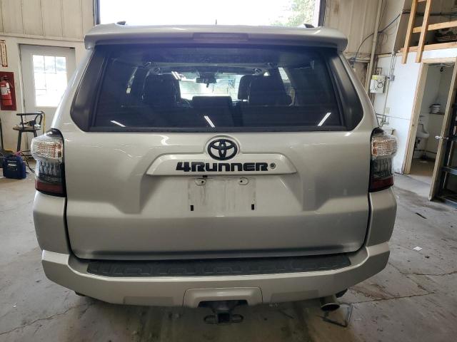 Photo 6 from auction – 2018 TOYOTA 4RUNNER SR with VIN JTEBU5JR3J5538764
