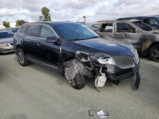 Photo 4 from auction – 2017 LINCOLN MKT with VIN 2LMHJ5NK6HBL01499
