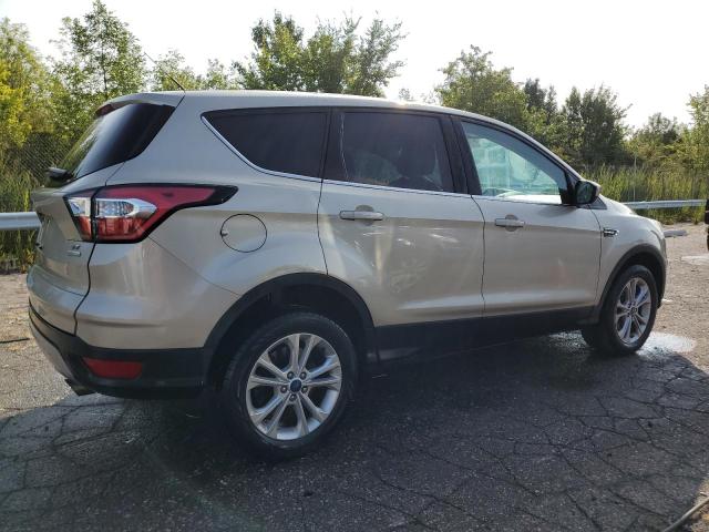Photo 3 from auction – 2017 FORD ESCAPE SE with VIN 1FMCU0GD2HUE53272