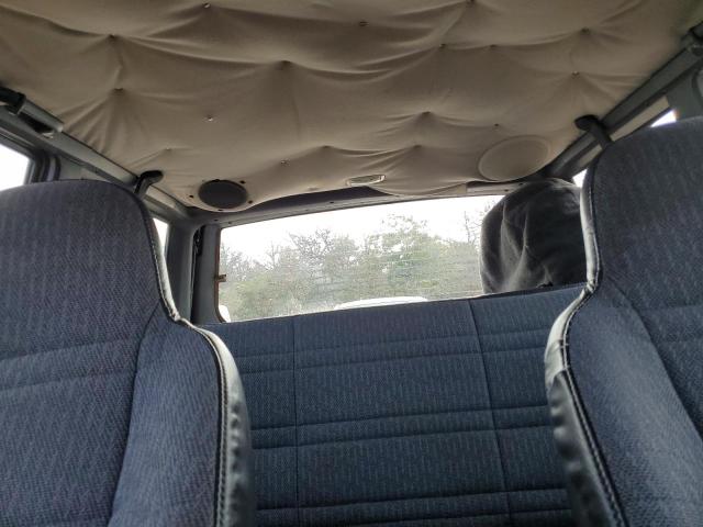 Photo 10 from auction – 2001 JEEP CHEROKEE with VIN 1J4FF48S71L582906